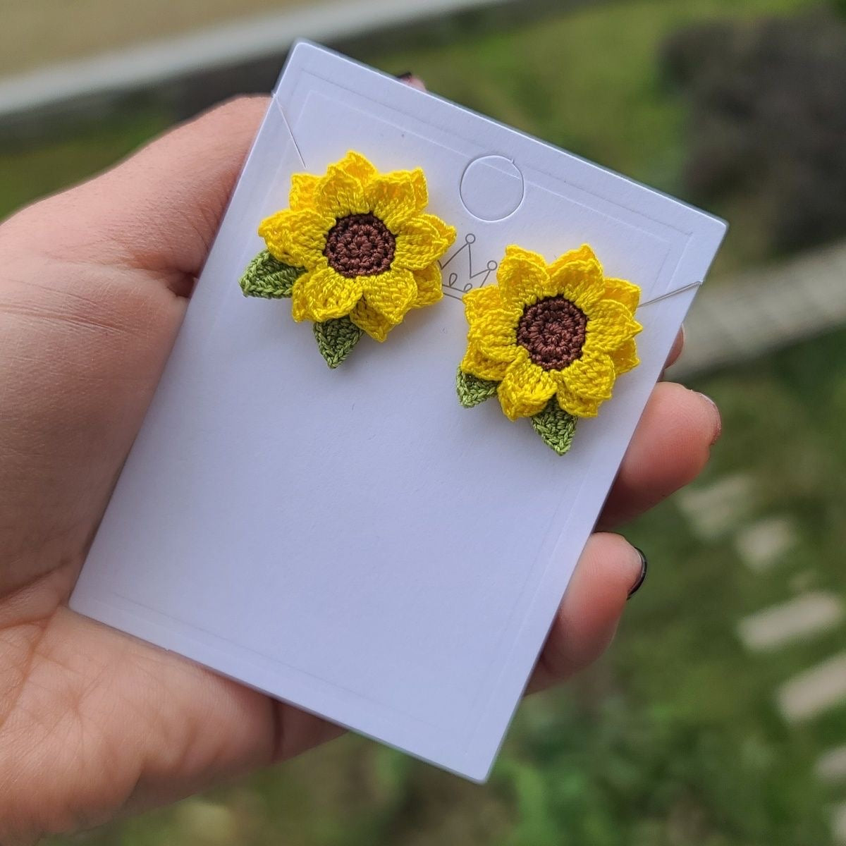 Handmade earrings, sunflower shaped earrings, micro crochet jewelry, Handmade Crochet, niche style jewelry, a gift for girls and women